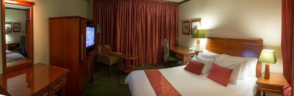 Peermont Metcourt Inn At The Grand Palm, גאבורון מראה חיצוני תמונה
