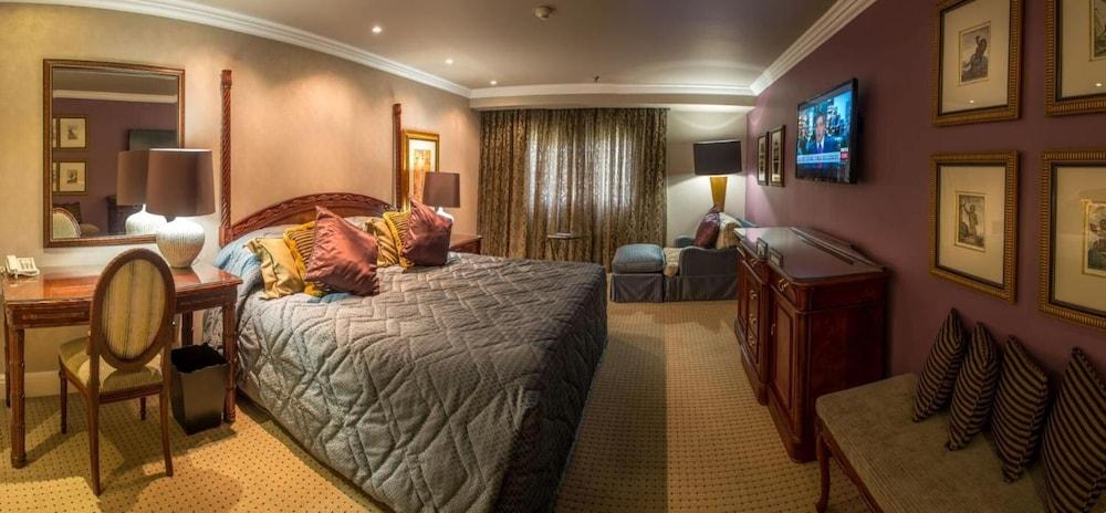 Peermont Metcourt Inn At The Grand Palm, גאבורון מראה חיצוני תמונה