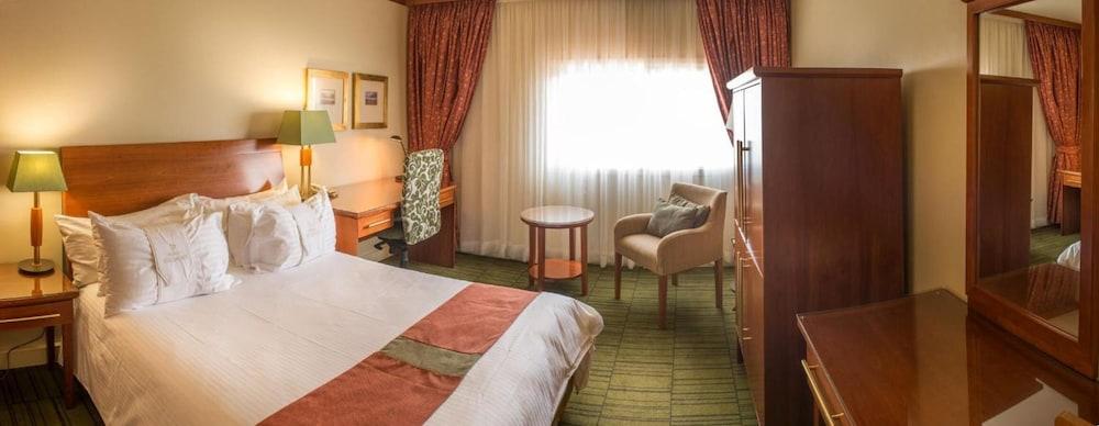 Peermont Metcourt Inn At The Grand Palm, גאבורון מראה חיצוני תמונה