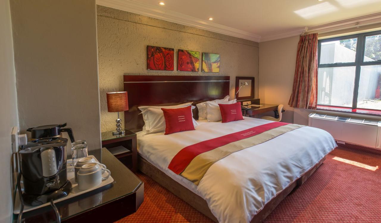 Peermont Metcourt Inn At The Grand Palm, גאבורון מראה חיצוני תמונה