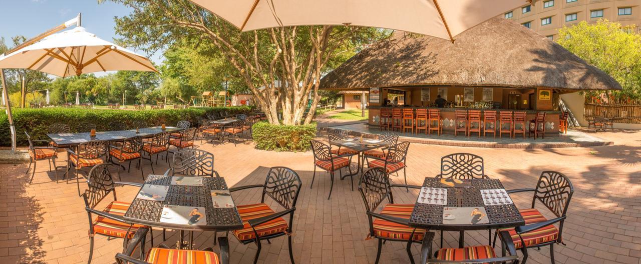 Peermont Metcourt Inn At The Grand Palm, גאבורון מראה חיצוני תמונה